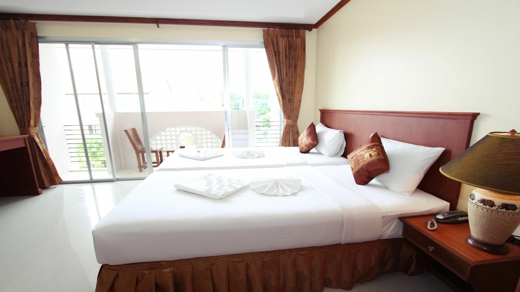 เดอะ ออร์คิด เฮาส์ Hotel หาดกะตะ ภายนอก รูปภาพ
